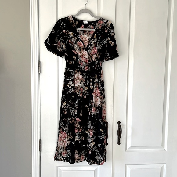 NWOT black & floral dress - Picture 1 of 5